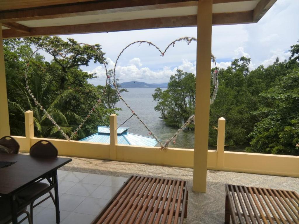 Bunaken Sea Garden Resort Екстериор снимка