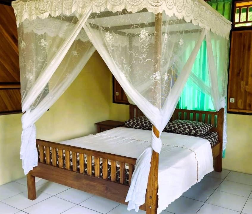Bunaken Sea Garden Resort Екстериор снимка